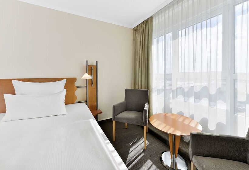 בית מלון כפרי NH Mannheim Viernheim