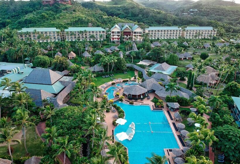 فندق Outrigger Fiji Beach Resort