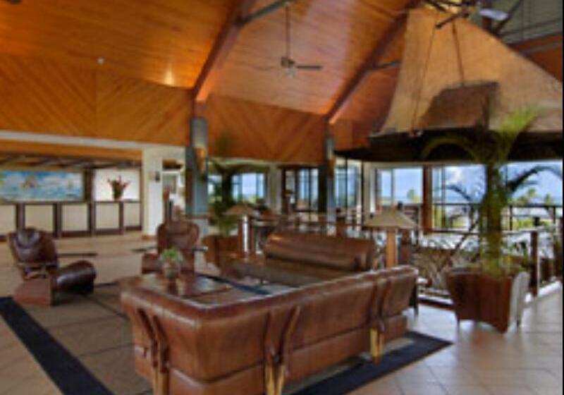 فندق Outrigger Fiji Beach Resort