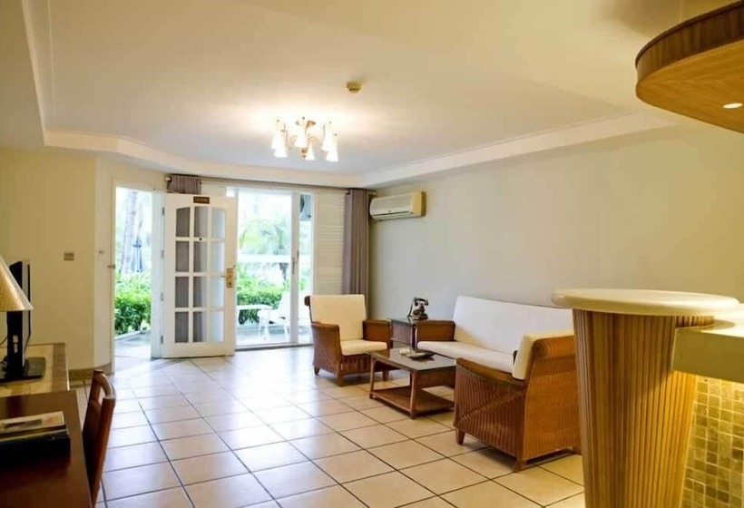 בית מלון כפרי Palm Beach Resort & Spa