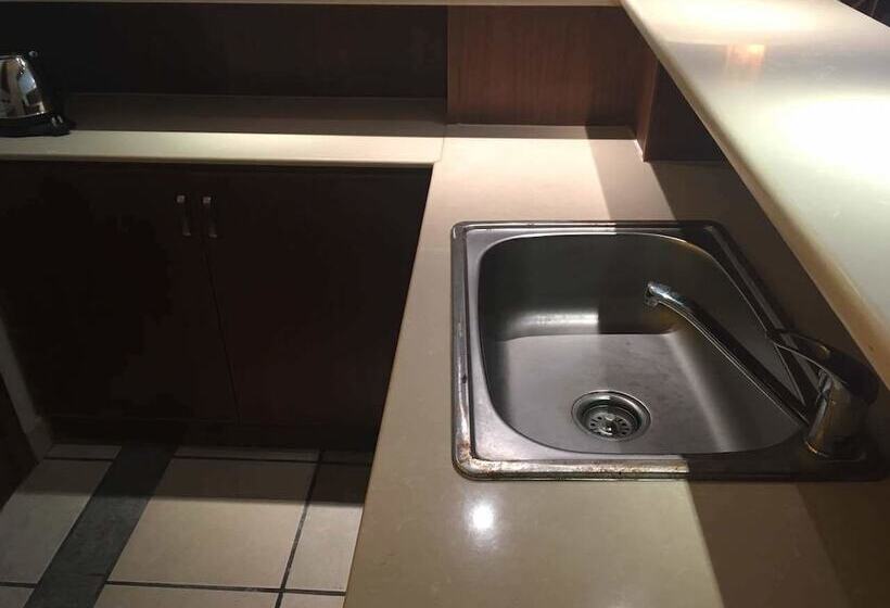 בית מלון כפרי Palm Beach Resort & Spa