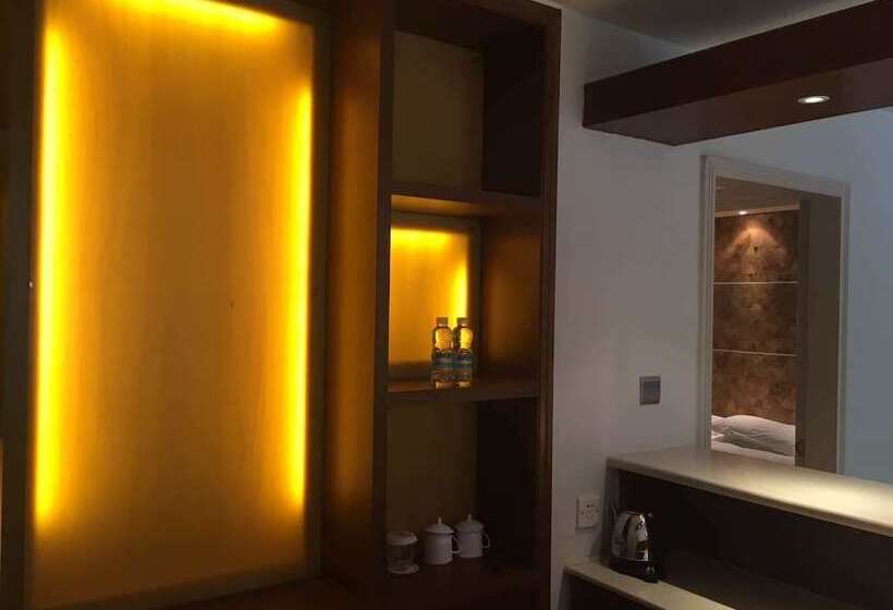 בית מלון כפרי Palm Beach Resort & Spa