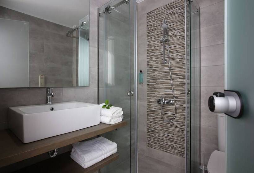 Paradise Hotel Corfu