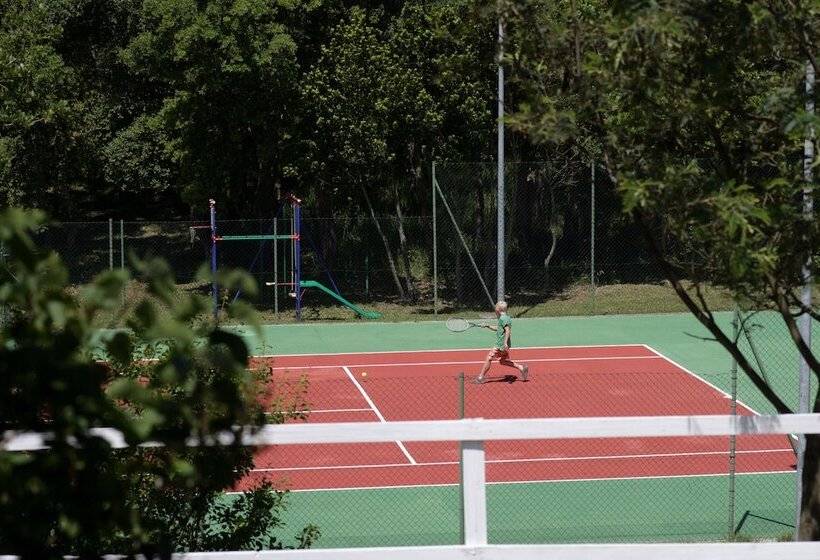 فندق Pausania Inn