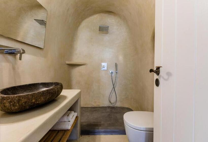 Hôtel Porto Fira Suites