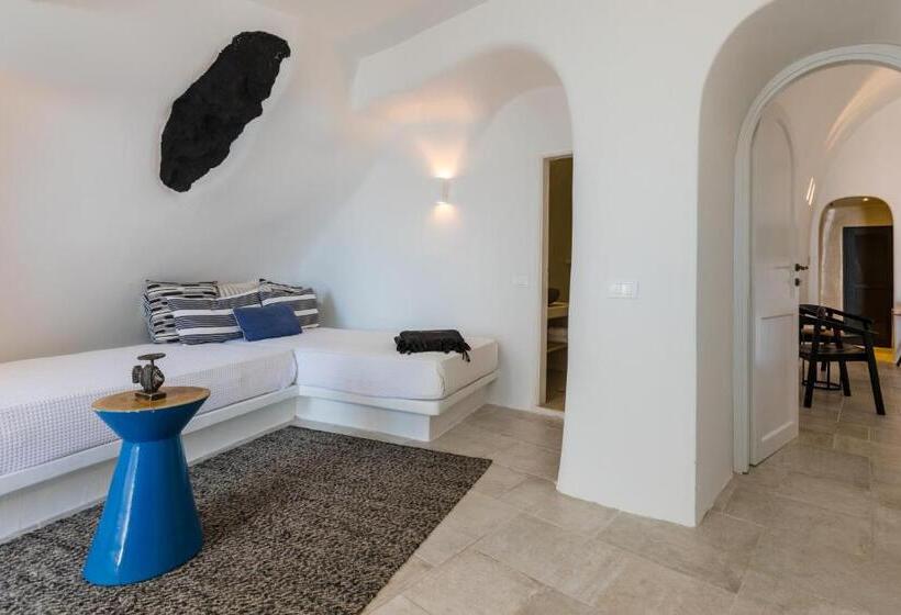 Hôtel Porto Fira Suites