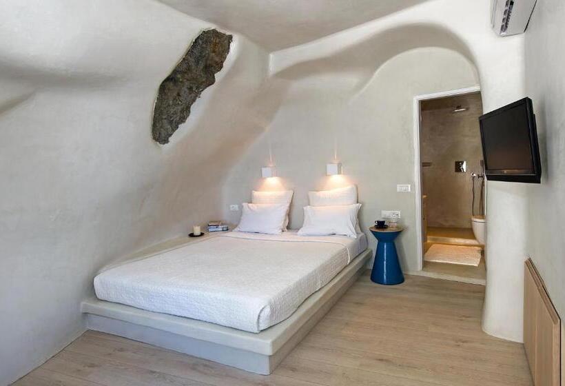 Hôtel Porto Fira Suites