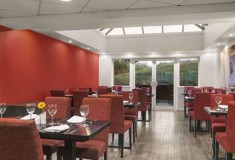 فندق Ramada London Stansted Airport