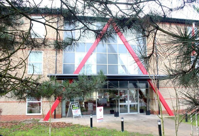 فندق Ramada London Stansted Airport