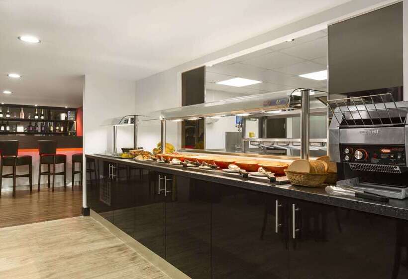 호텔 Ramada Oxford