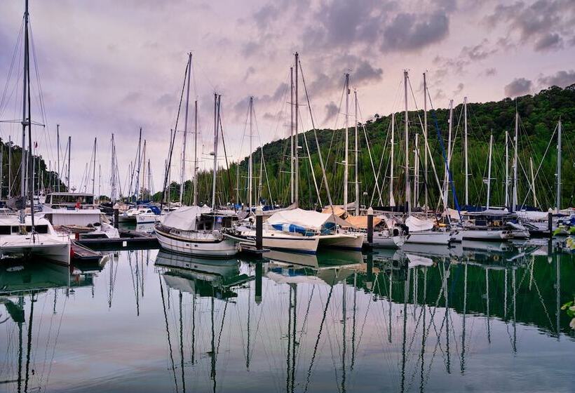 בית מלון כפרי Rebak Island Resort & Marina