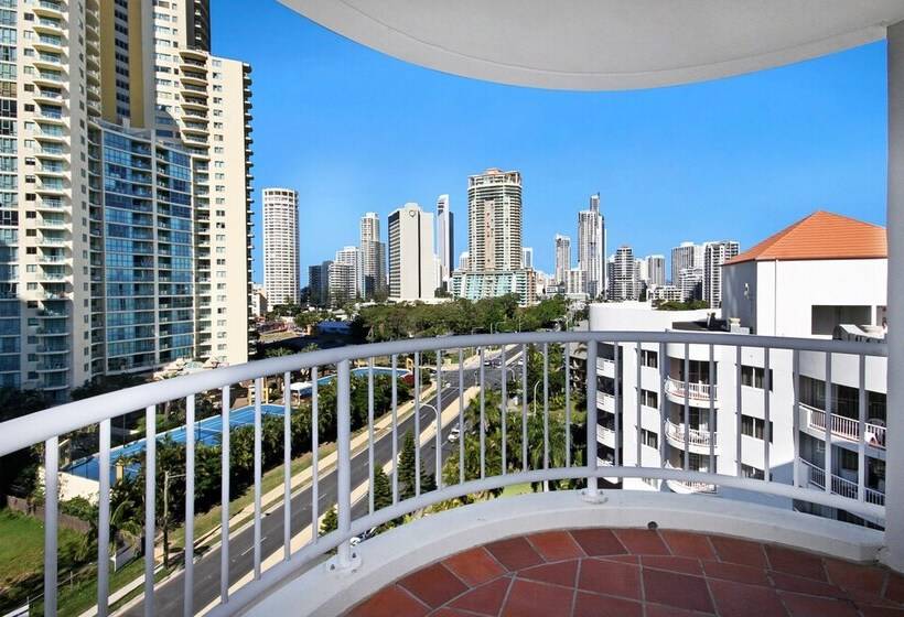 هتل Sovereign On The Gold Coast