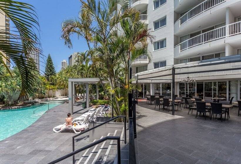 Отель Sovereign On The Gold Coast