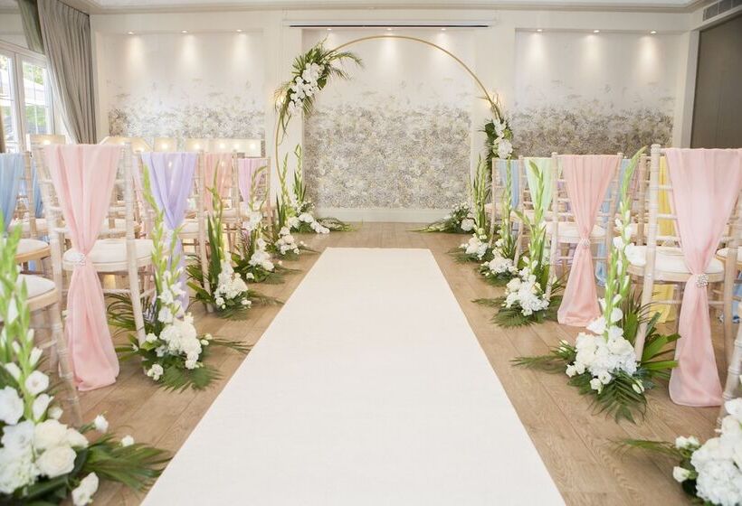 ホテル The Orchid