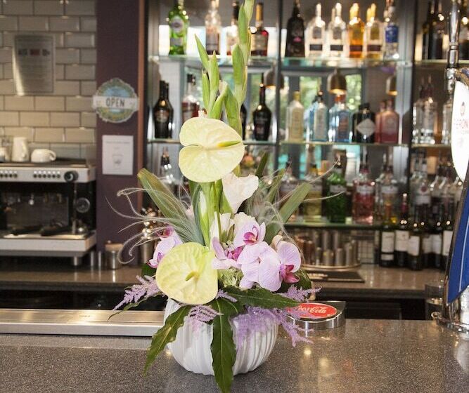 ホテル The Orchid