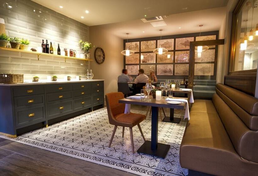 ホテル The Orchid