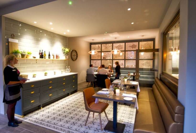 ホテル The Orchid