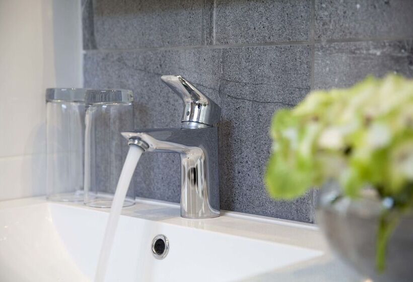 ホテル The Orchid