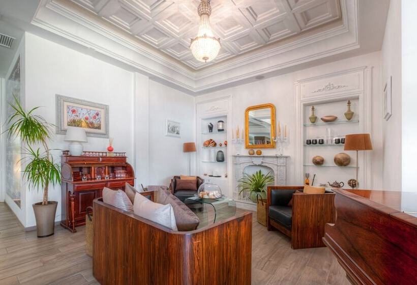 Victoria Palace Hotel & Zen Wellness