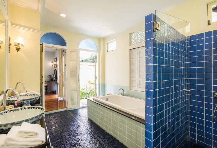 Hotel Wora Bura Hua Hin Resort & Spa