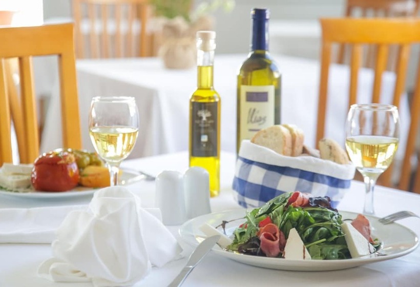 בית מלון כפרי Xenia Ouranoupolis