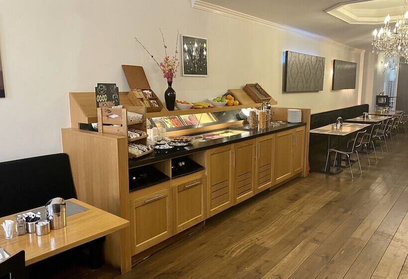 Xo Hotels City Centre