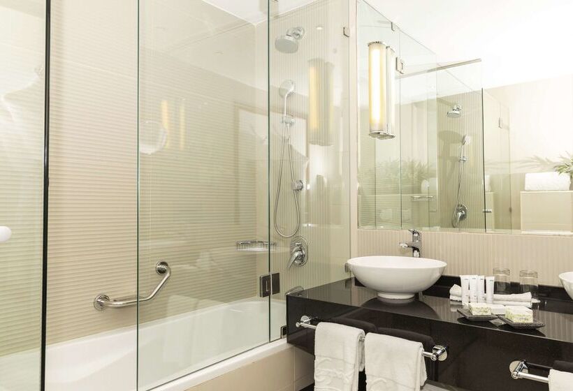 هتل Signia By Hilton Amman