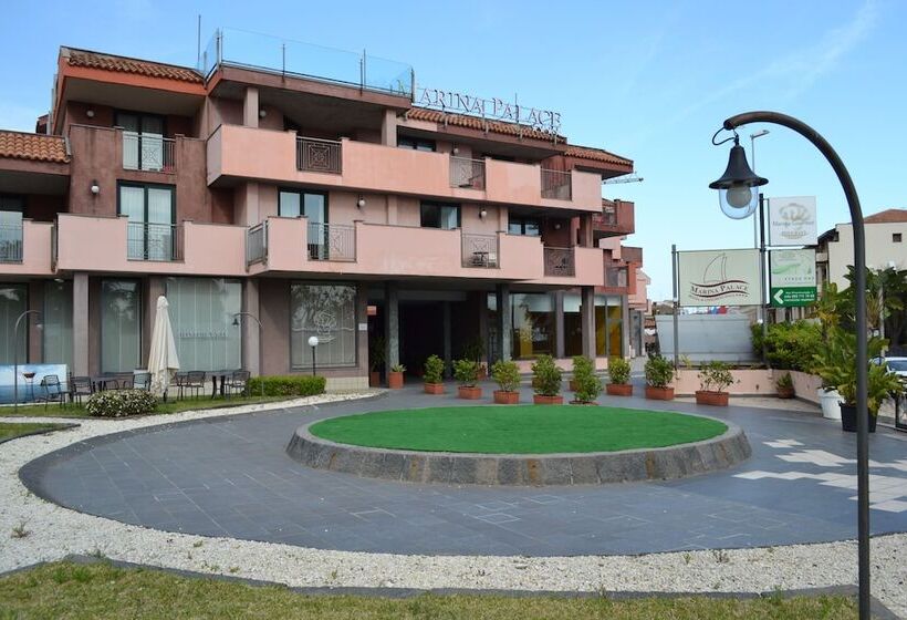 Marina Palace Hotel & Congress Hall