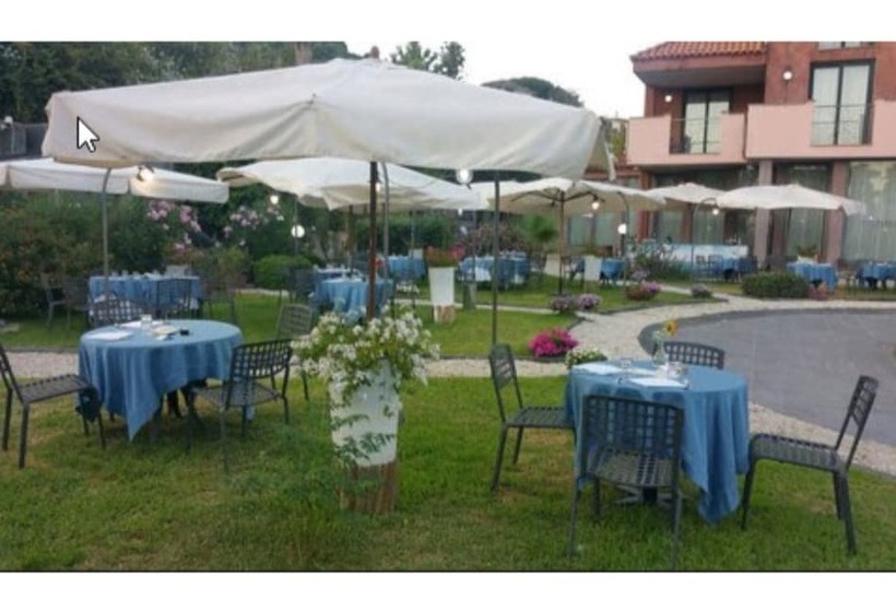 Marina Palace Hotel & Congress Hall