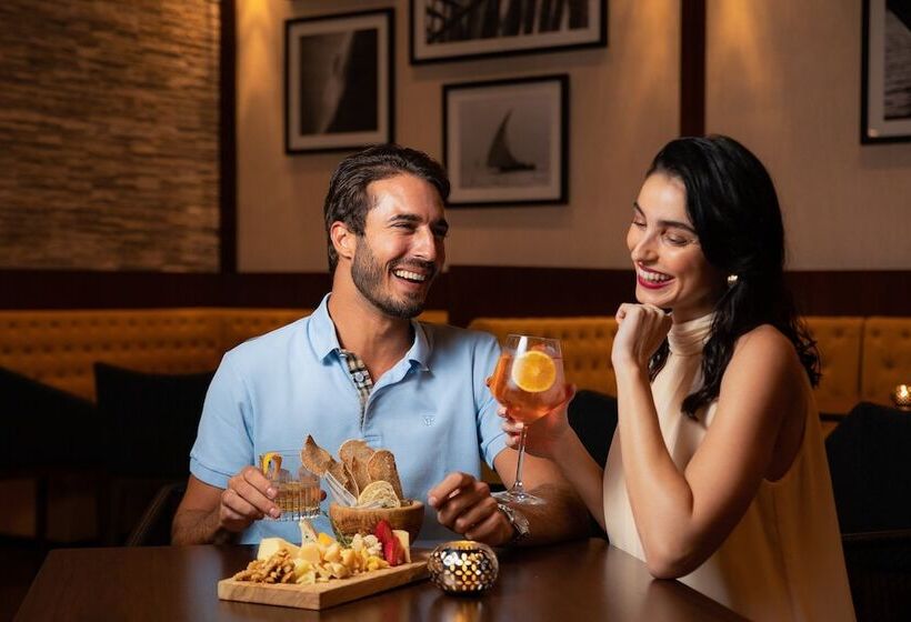 酒店 Al Jaddaf Rotana Suite