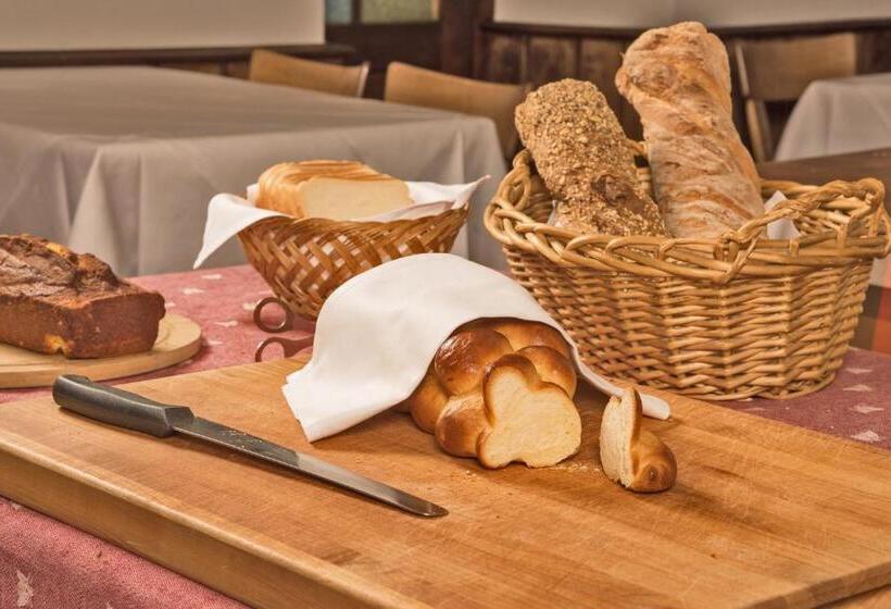 ホテル Bernina Hospiz