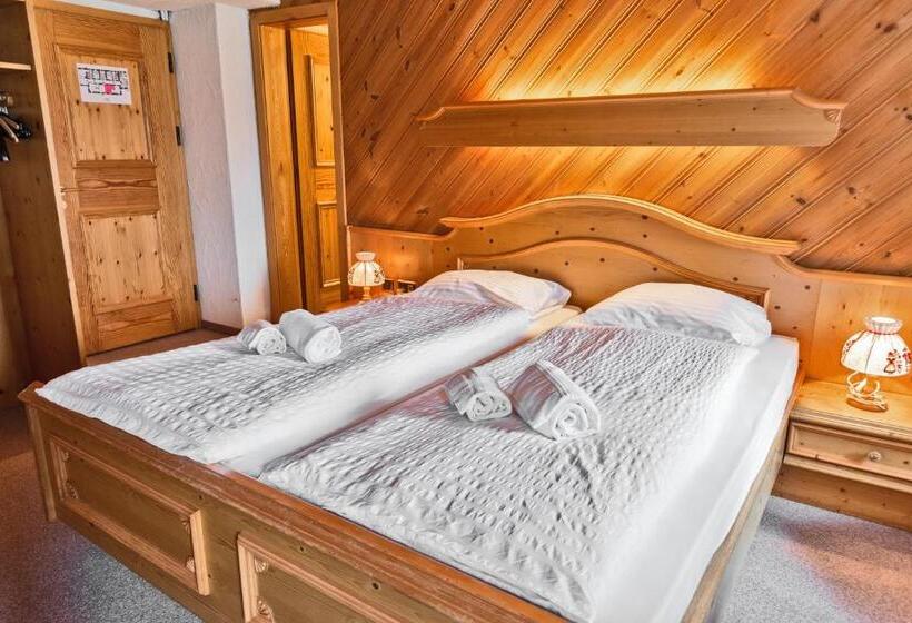 ホテル Bernina Hospiz