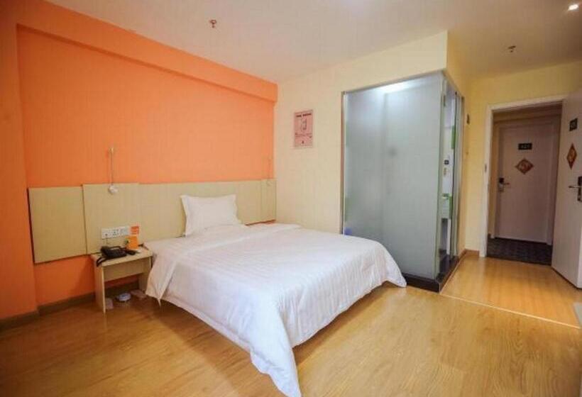 Отель 7 Days Inn Yunfu Bus Terminal Yihua International Plaza