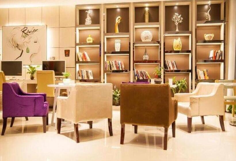 Hotel 7 Days Premium Tongliao Train Station Branch