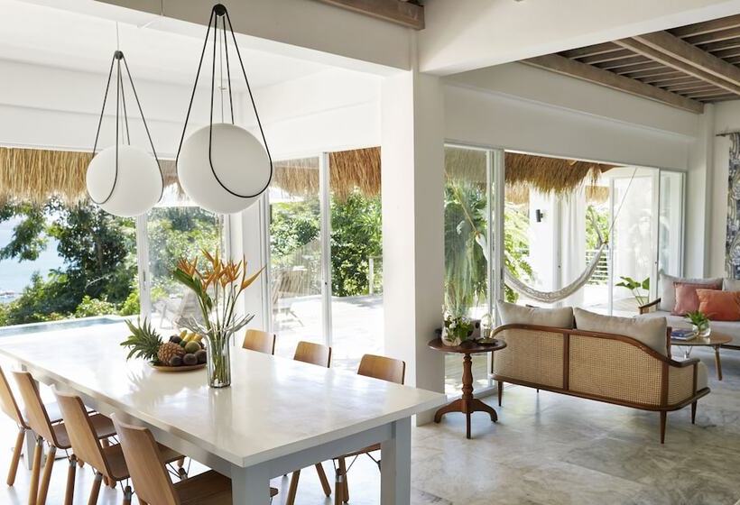 هتل Diniview Villas