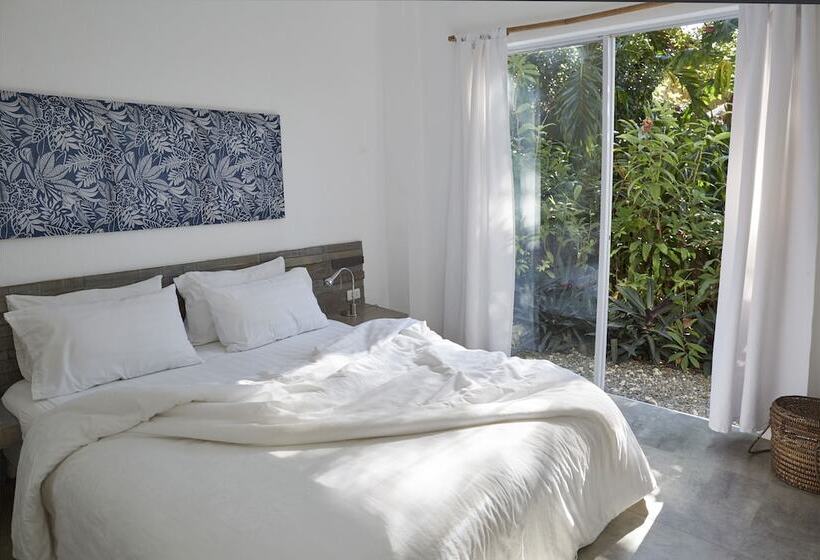 هتل Diniview Villas