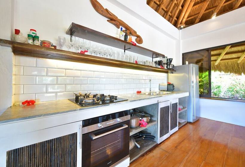 هتل Diniview Villas