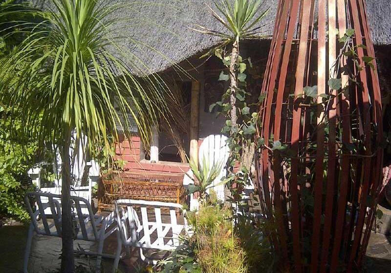 בית מלון כפרי Golden Lantern Guest Lodge