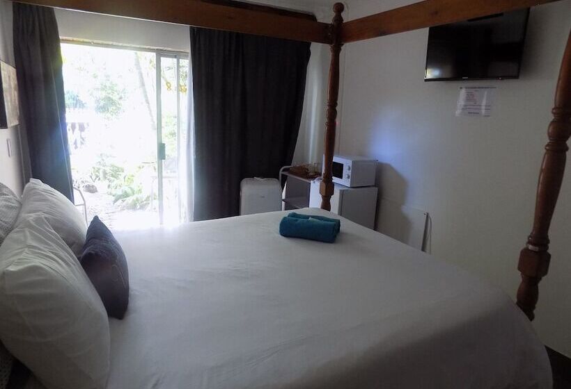 בית מלון כפרי Golden Lantern Guest Lodge