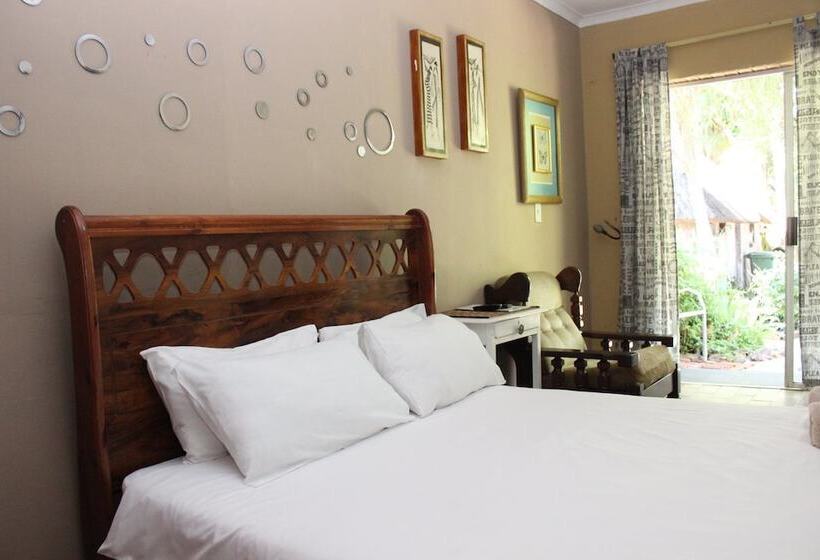 בית מלון כפרי Golden Lantern Guest Lodge