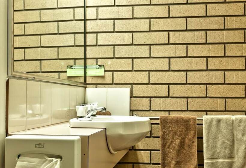 בית מלון כפרי Holbrook Town Centre Motor Inn