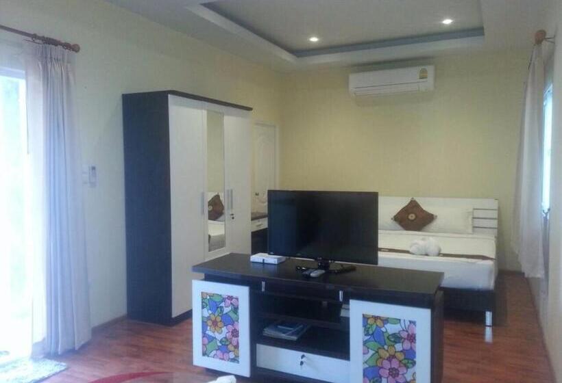 Отель Khanom Garden Suite