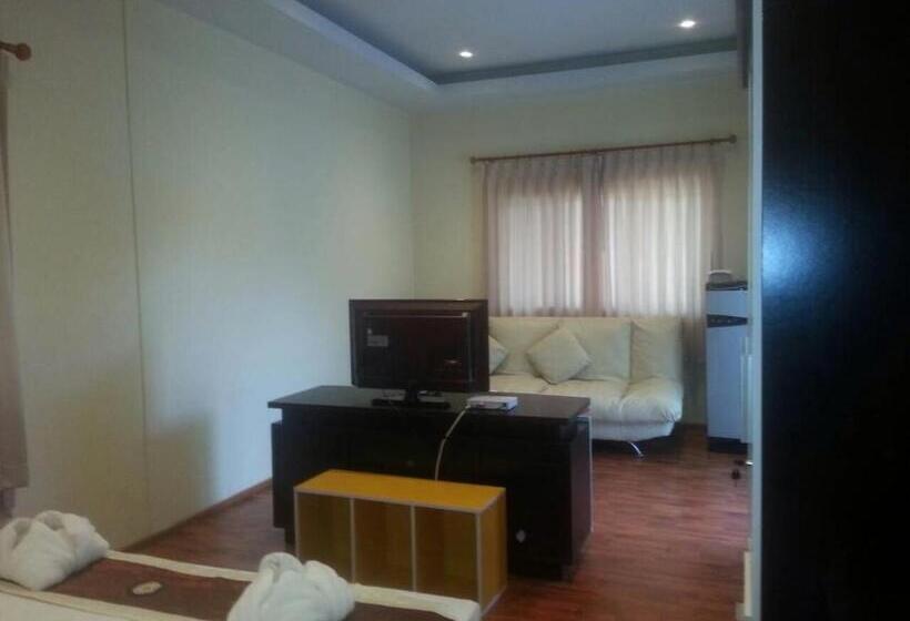 هتل Khanom Garden Suite
