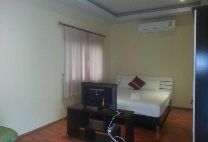 Отель Khanom Garden Suite