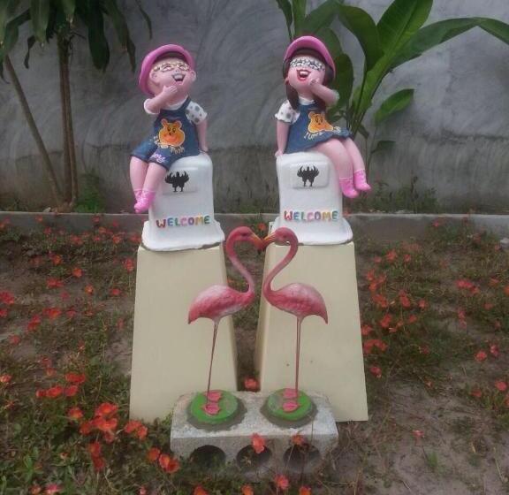 Отель Khanom Garden Suite