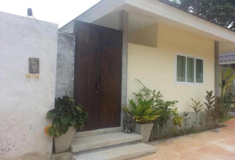 Отель Khanom Garden Suite