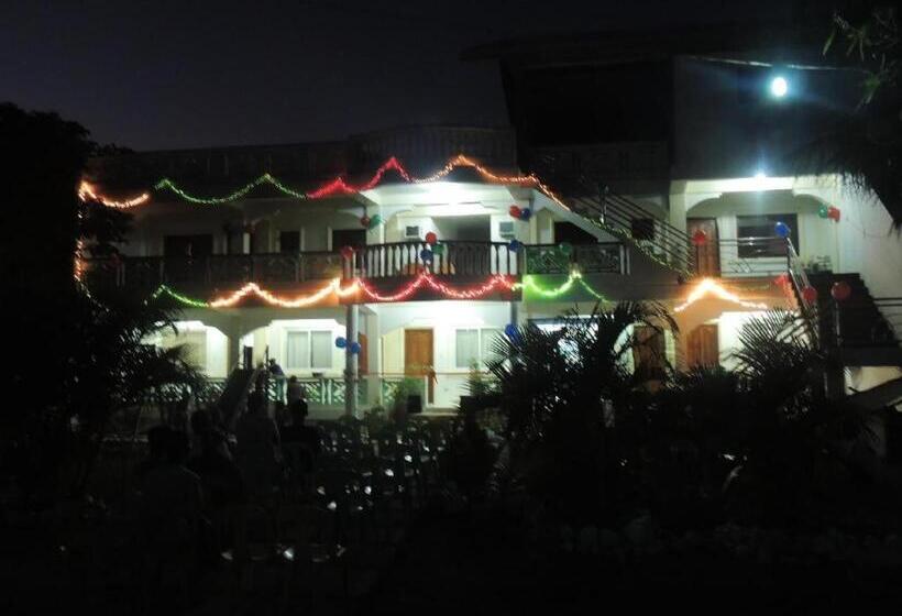 هتل Palm Grove Saud Holiday Complex