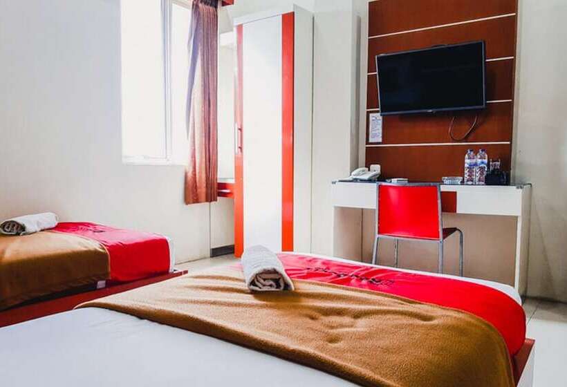 Отель Reddoorz Plus @ Grand City Inn