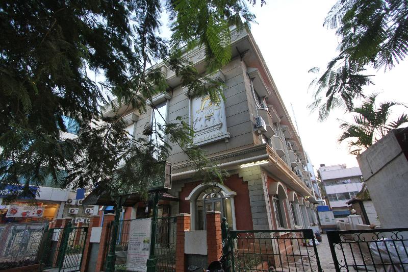 فندق Sai Rennaissance By Oyo Rooms