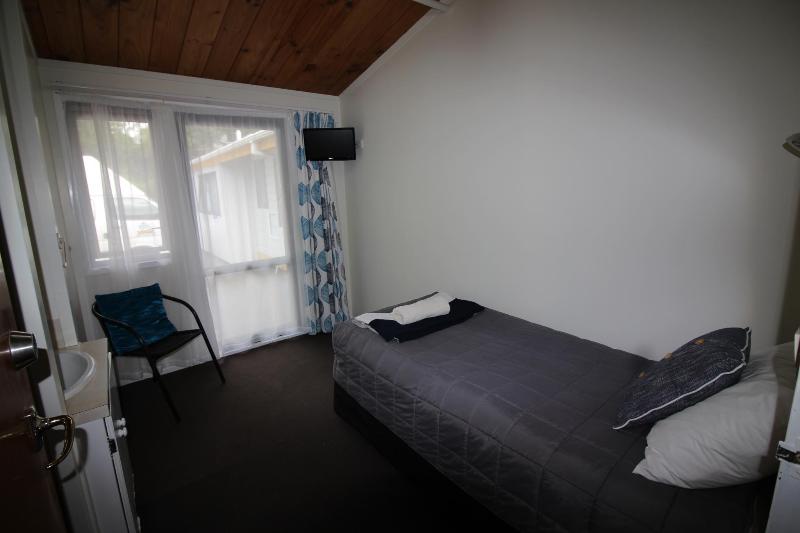 בית מלון כפרי Sunflower Lodge